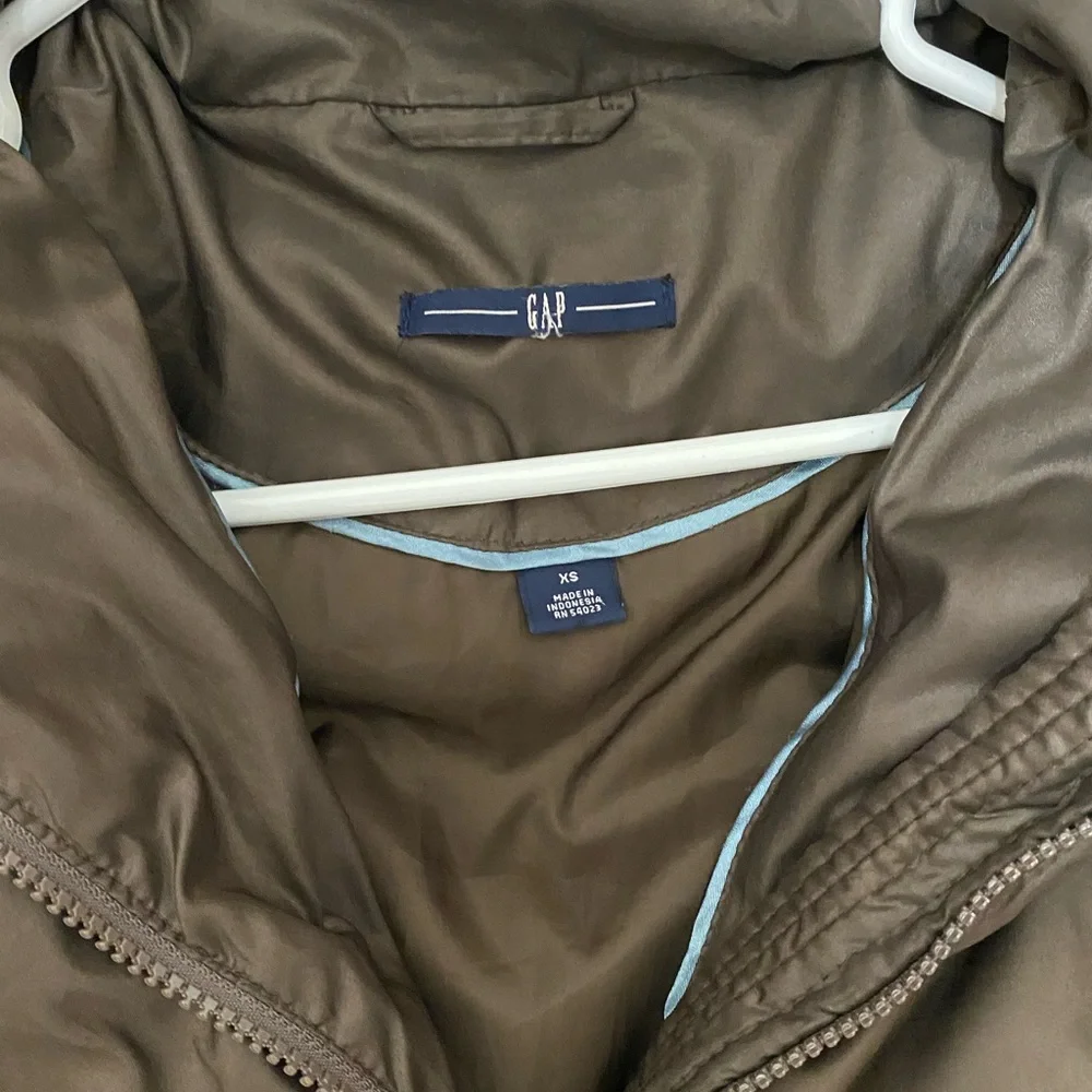 Brown Gap puffer jacket - Picture 2 of 3